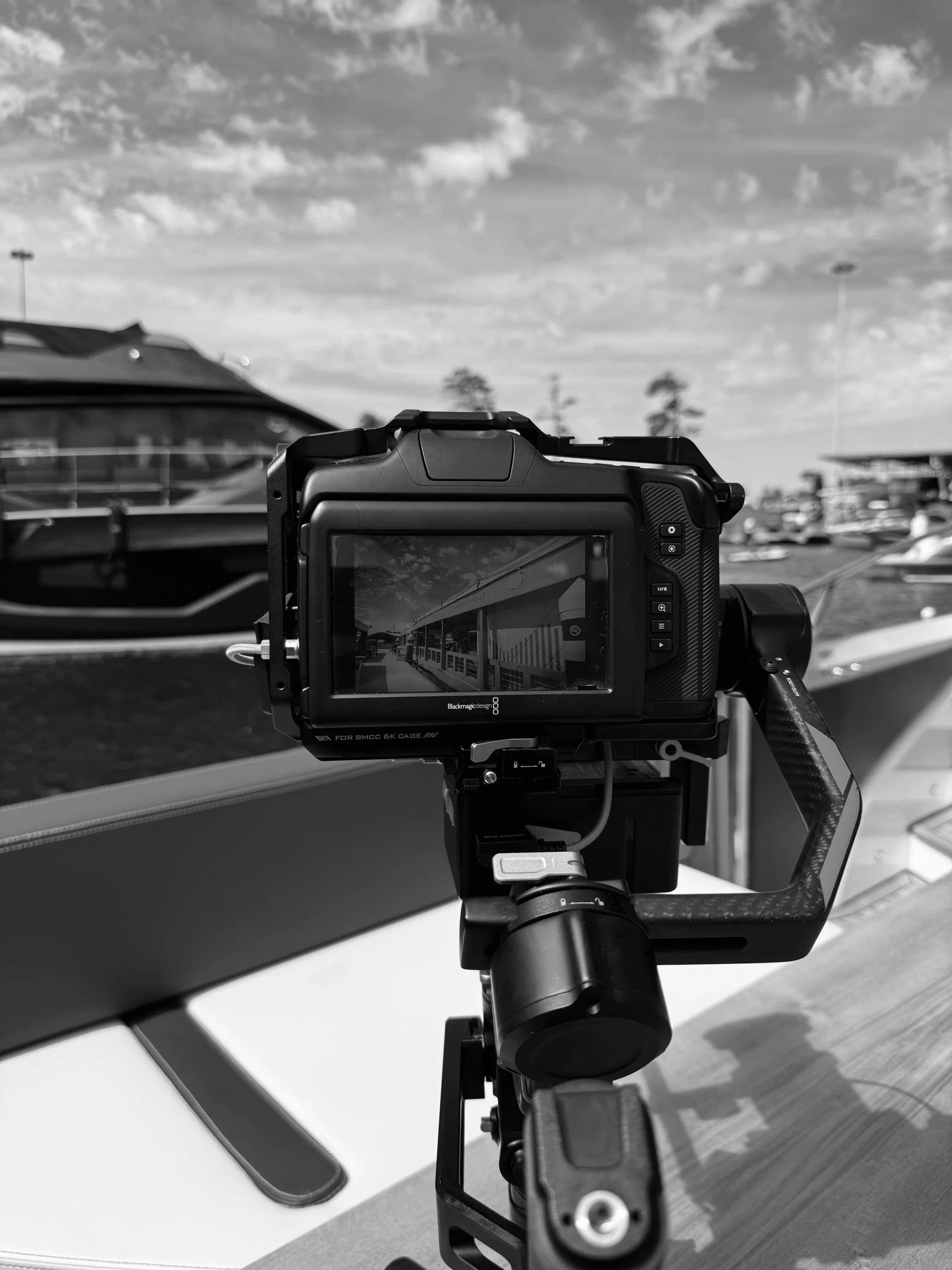 M87 Bastidores